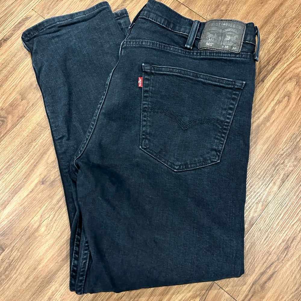 Men’s Dark Blue Tapered 502 Levi’s Jeans